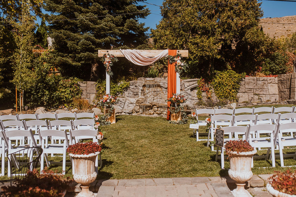 The gardens and rustic grounds at Lavender Ridge